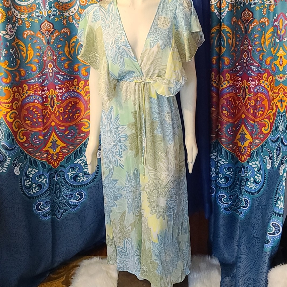 ELEGANT BEACH COVER UPS